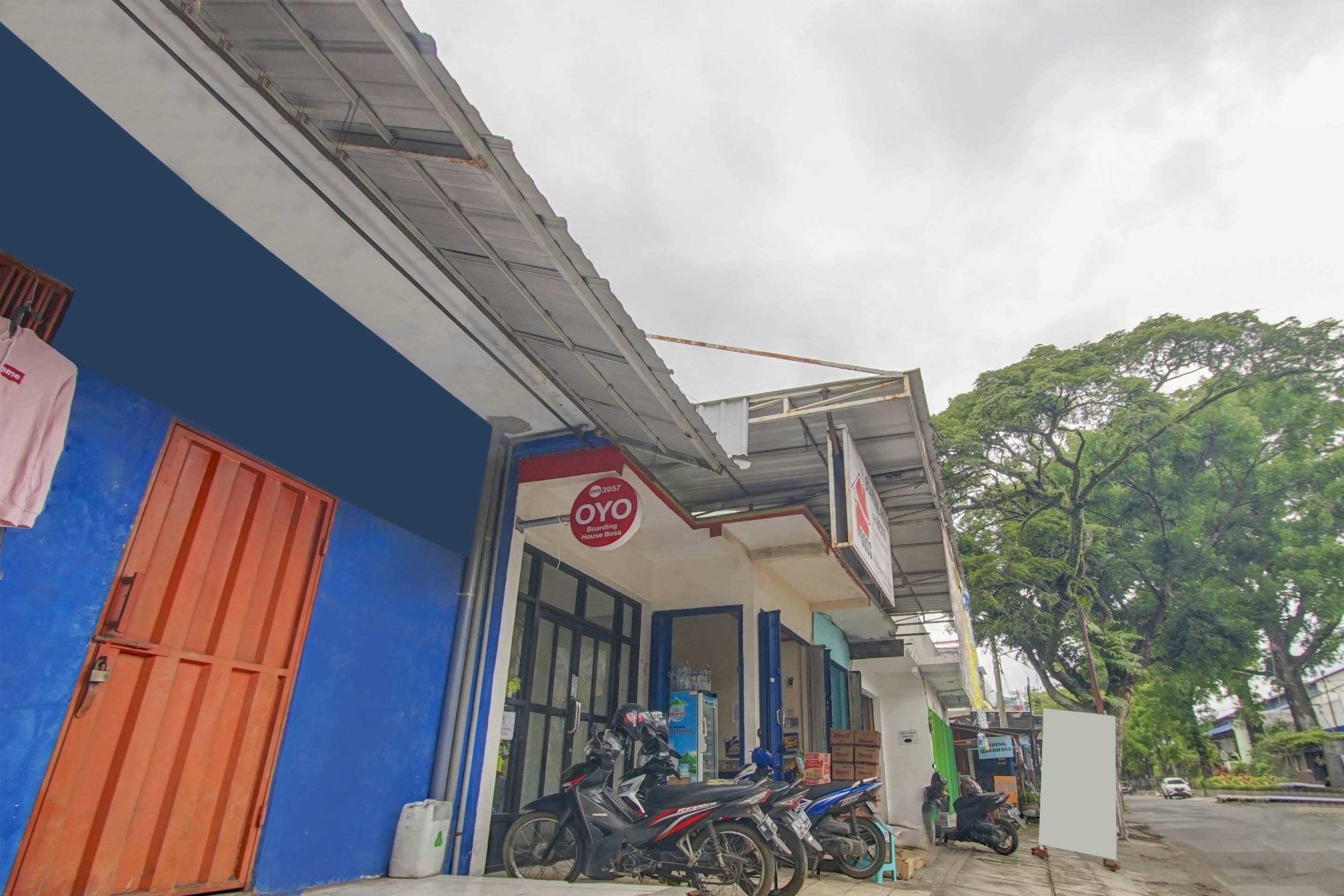 Reddoorz Near Stasiun Malang Kota Lama 2 Buitenkant foto